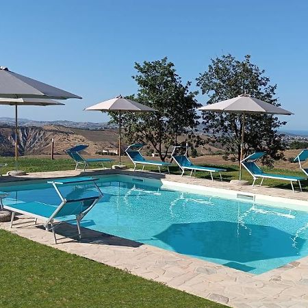 Agriturismo Isola Dei Calanchi - Guest House Atri Exterior foto